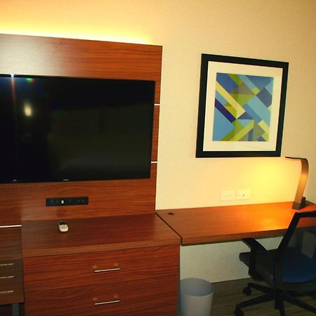 Holiday Inn Express Hotel & Suites Marina By Ihg Εξωτερικό φωτογραφία