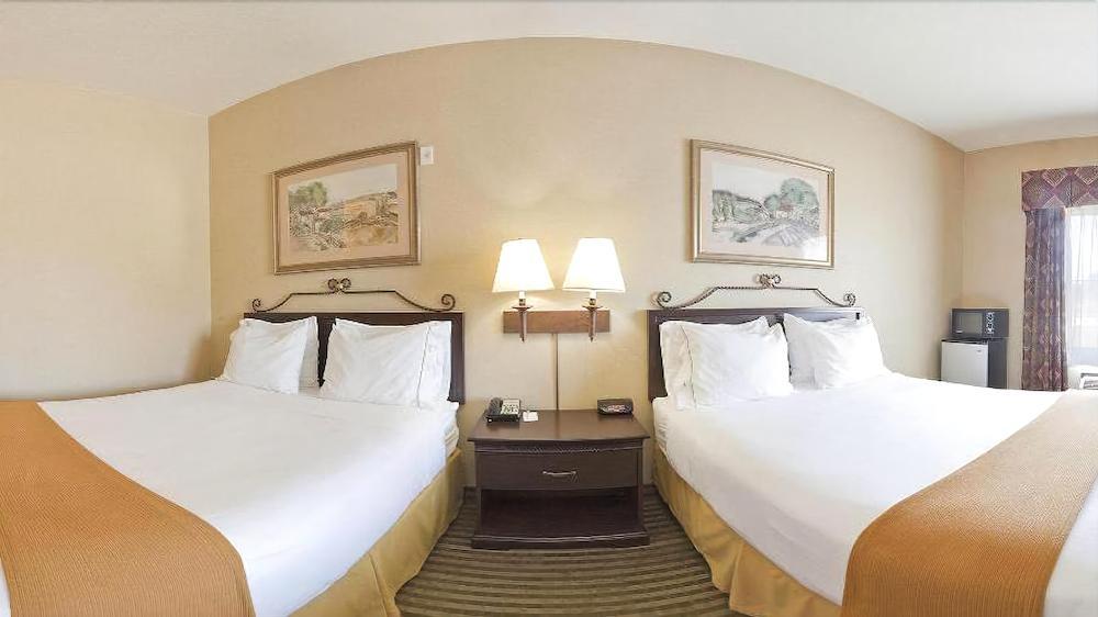 Holiday Inn Express Hotel & Suites Marina By Ihg Εξωτερικό φωτογραφία