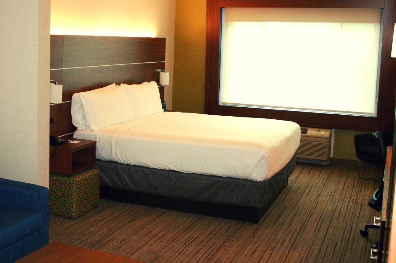 Holiday Inn Express Hotel & Suites Marina By Ihg Εξωτερικό φωτογραφία