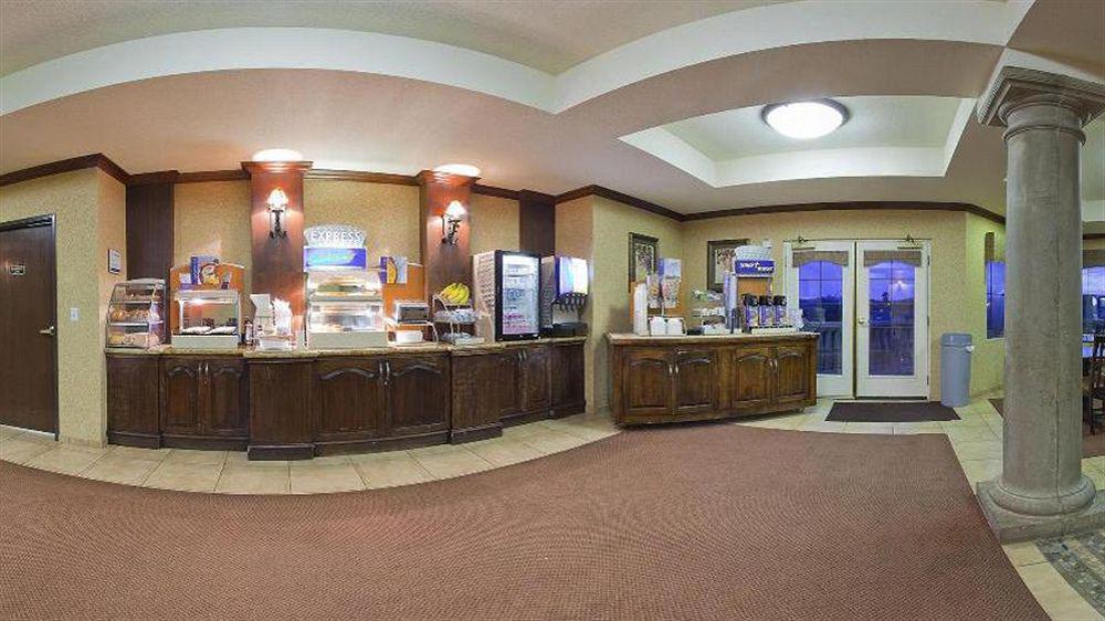 Holiday Inn Express Hotel & Suites Marina By Ihg Εξωτερικό φωτογραφία