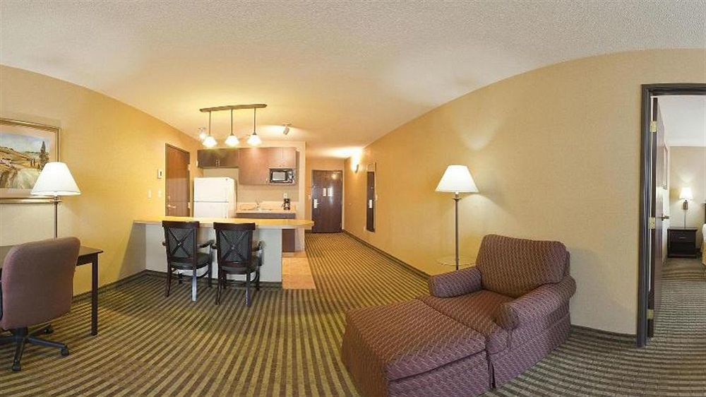Holiday Inn Express Hotel & Suites Marina By Ihg Εξωτερικό φωτογραφία